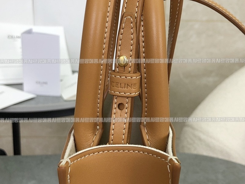 셀린느버티컬카바스스몰 20260308-110537-020루.jpg