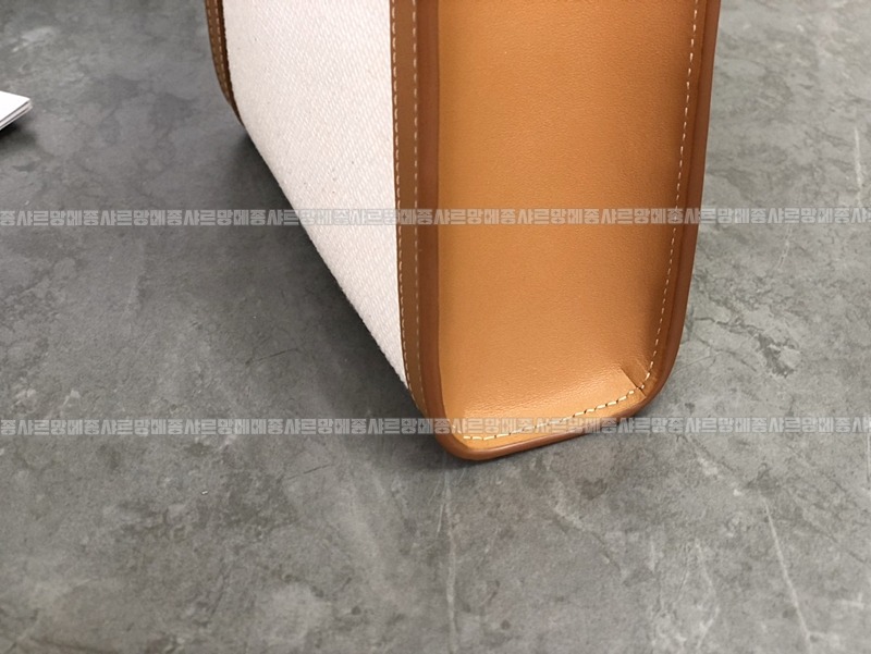 셀린느버티컬카바스스몰 20260308-110537-021루.jpg