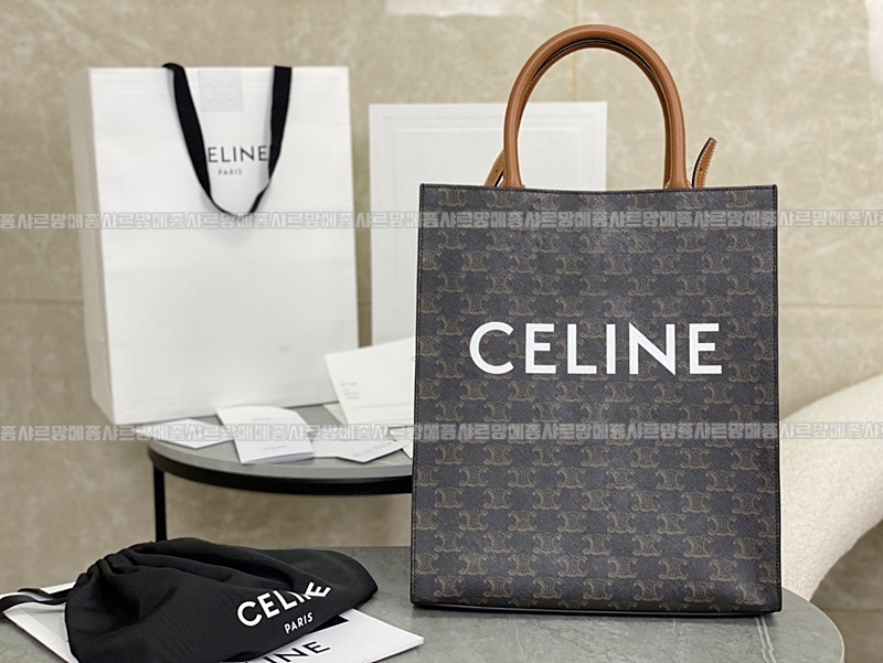 셀린느트리옹프스몰버티컬카바스백 20260308-111913-001루.jpg