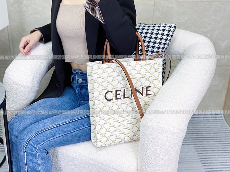 셀린느트리옹프스몰버티컬카바스백 20260308-112334-020루.jpg