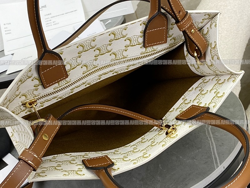 셀린느트리옹프스몰버티컬카바스백 20260308-112333-006루.jpg