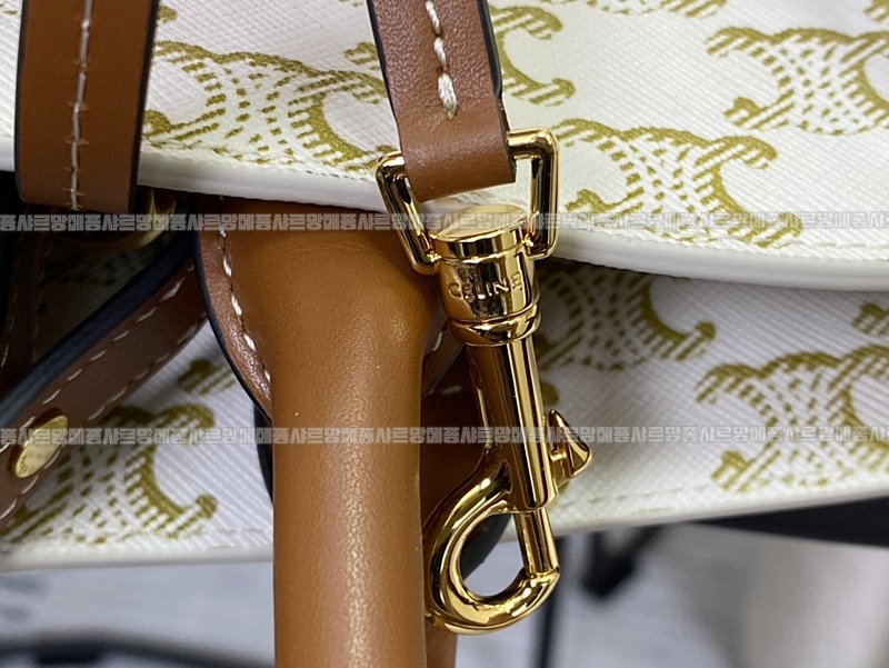 셀린느트리옹프스몰버티컬카바스백 20260308-112333-010루.jpg
