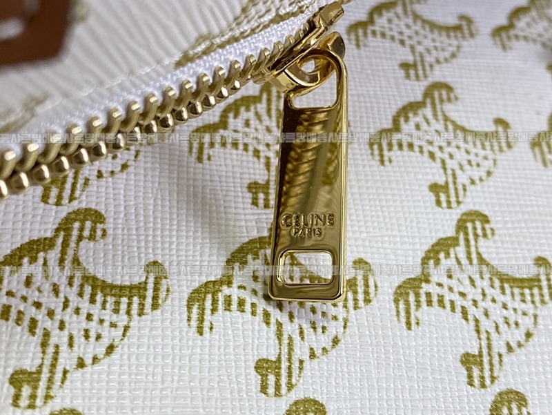 셀린느트리옹프스몰버티컬카바스백 20260308-112333-012루.jpg