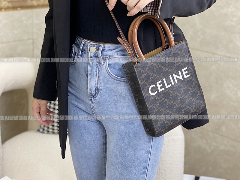 셀린느트리옹프미니버티컬카바스백 20260308-114634-019루.jpg