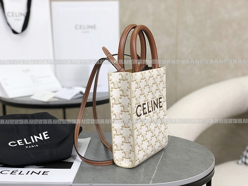 셀린느트리옹프미니버티컬카바스백 20260308-114938-003루.jpg