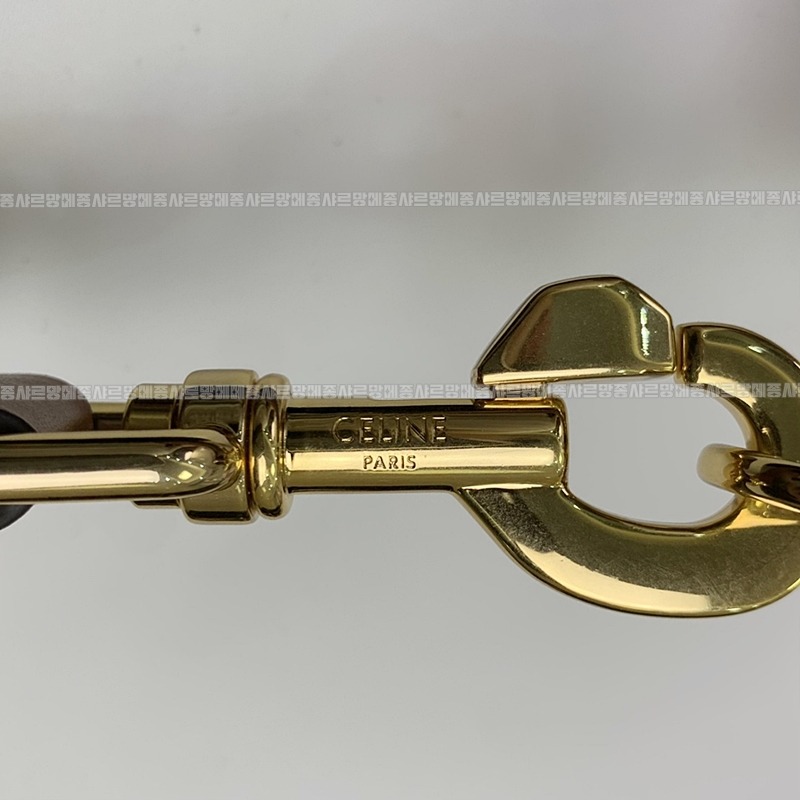 셀린느미디움스트랩아바솔더백 20260308-130150-013루.jpg