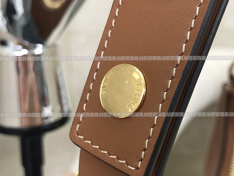 셀린느미디움스트랩아바솔더백 20260308-130150-015루.jpg