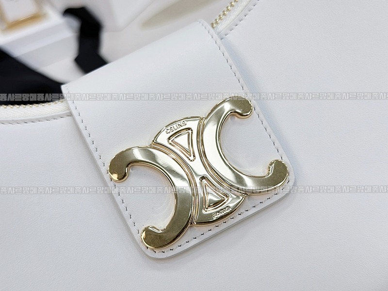 셀린느아바트리옹프백 20260308-150517-006루.jpg