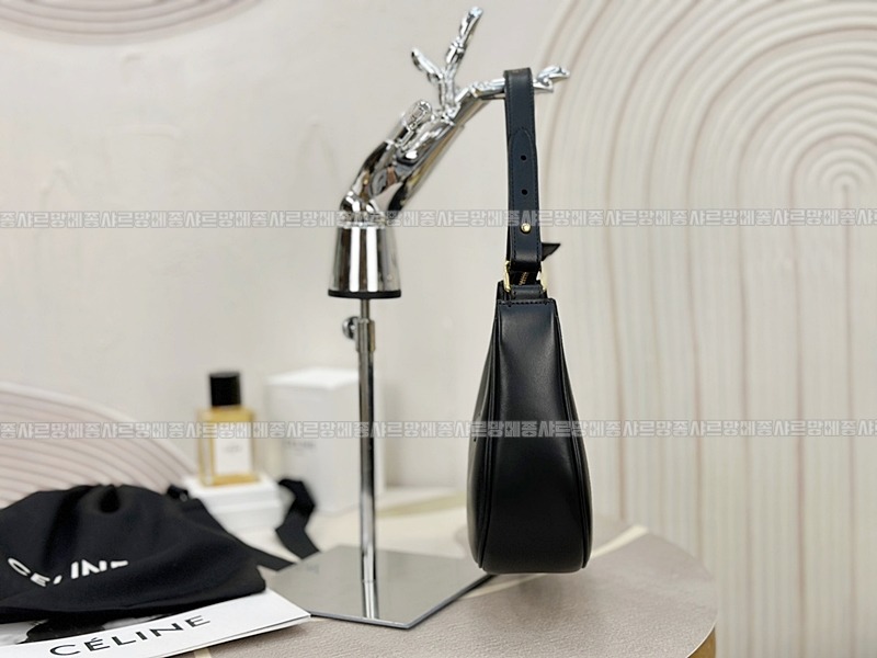 셀린느아바트리옹프백 20260308-151414-004루.jpg