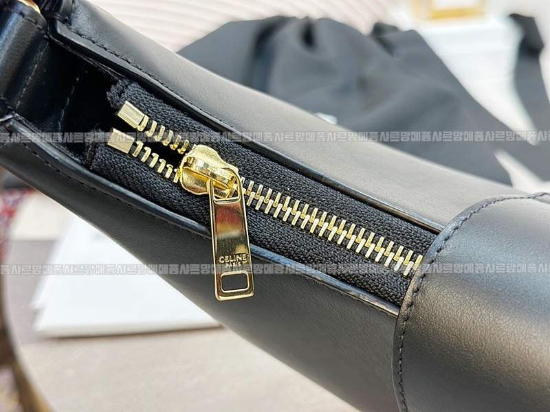 셀린느아바트리옹프백 20260308-151415-009루.jpg