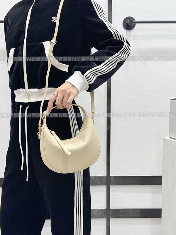 셀린느틴룰루백 20260308-154019-016루.jpg