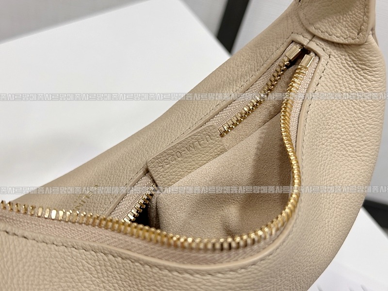 셀린느틴룰루백 20260308-154018-005루.jpg