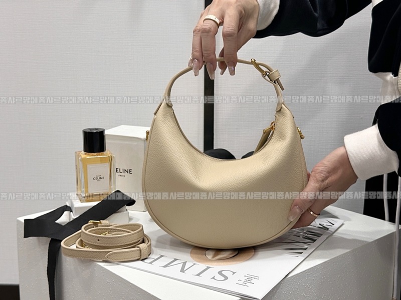 셀린느틴룰루백 20260308-154017-003루.jpg