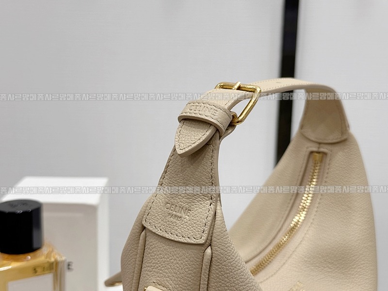 셀린느틴룰루백 20260308-154019-011루.jpg