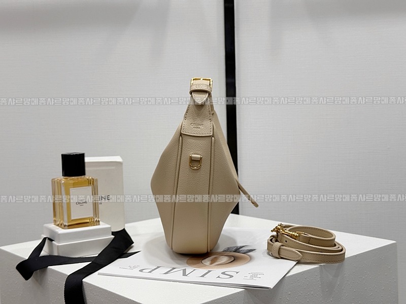 셀린느틴룰루백 20260308-154019-013루.jpg