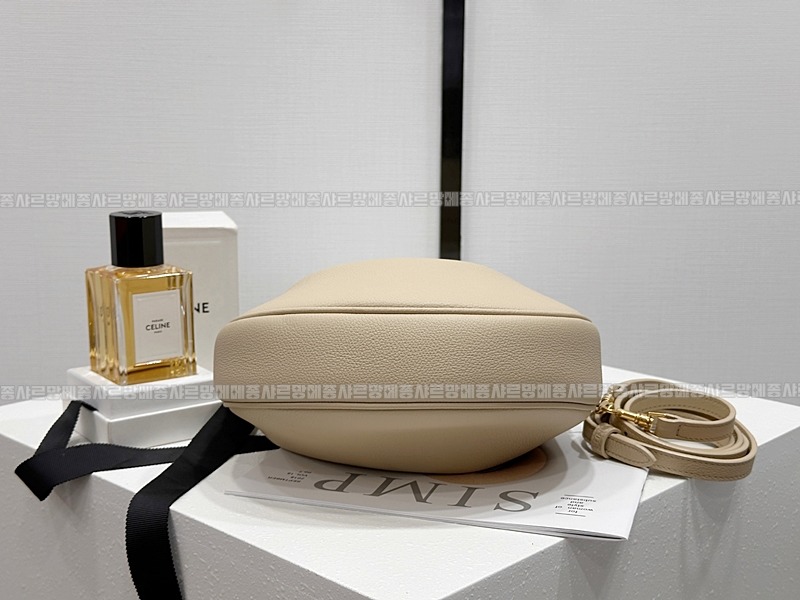 셀린느틴룰루백 20260308-154019-014루.jpg