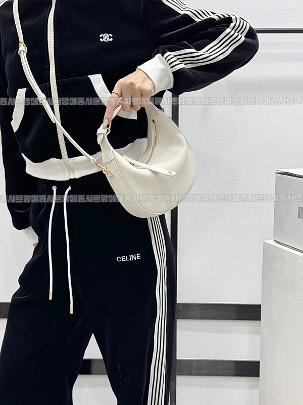 셀린느틴룰루백 20260308-154656-022루.jpg