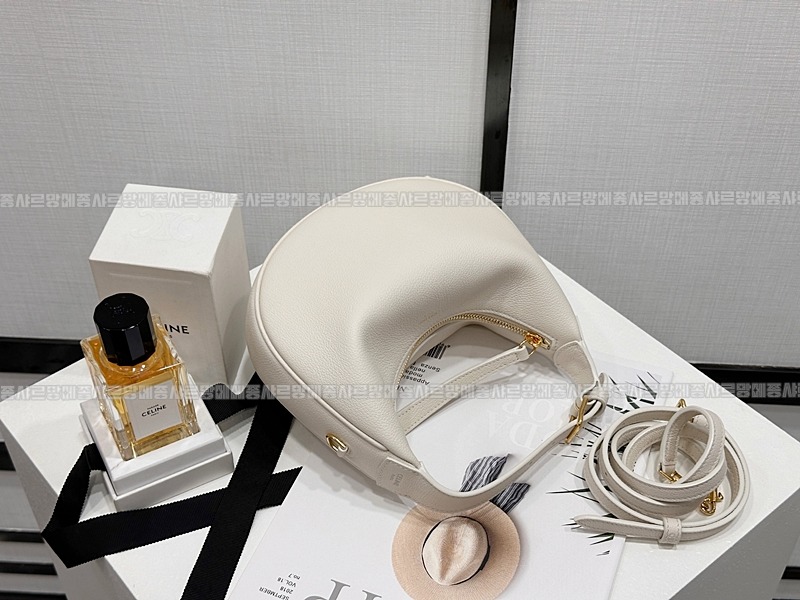 셀린느틴룰루백 20260308-154655-014루.jpg