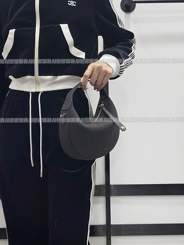 셀린느틴룰루백 20260308-155504-017루.jpg