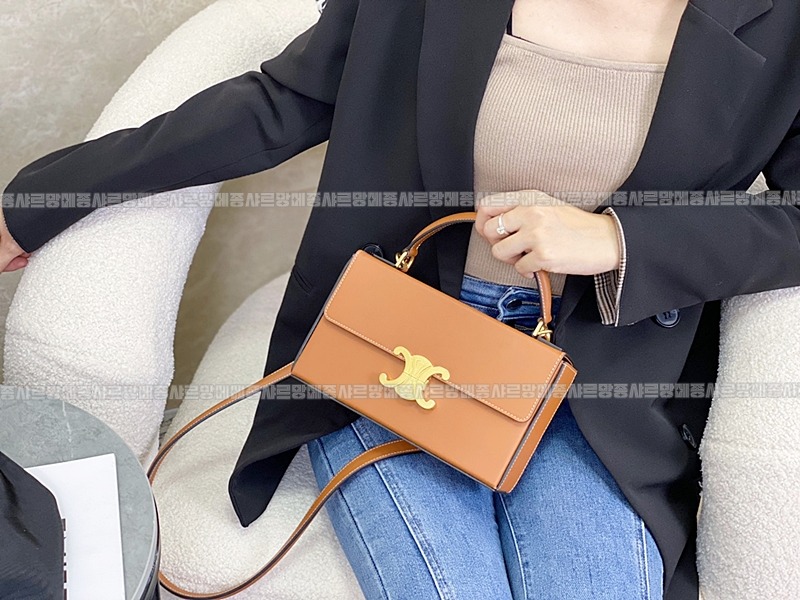 셀린느박스트리오페탑핸들백 20260308-160348-022루.jpg