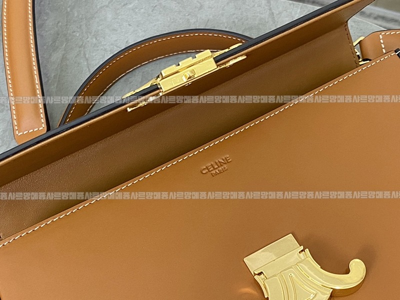 셀린느박스트리오페탑핸들백 20260308-160346-007루.jpg