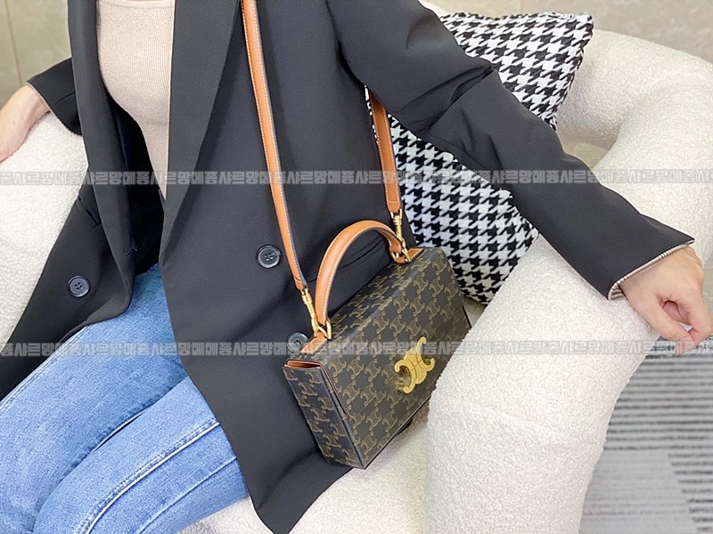 셀린느박스트리오페탑핸들백 20260308-160928-016루.jpg