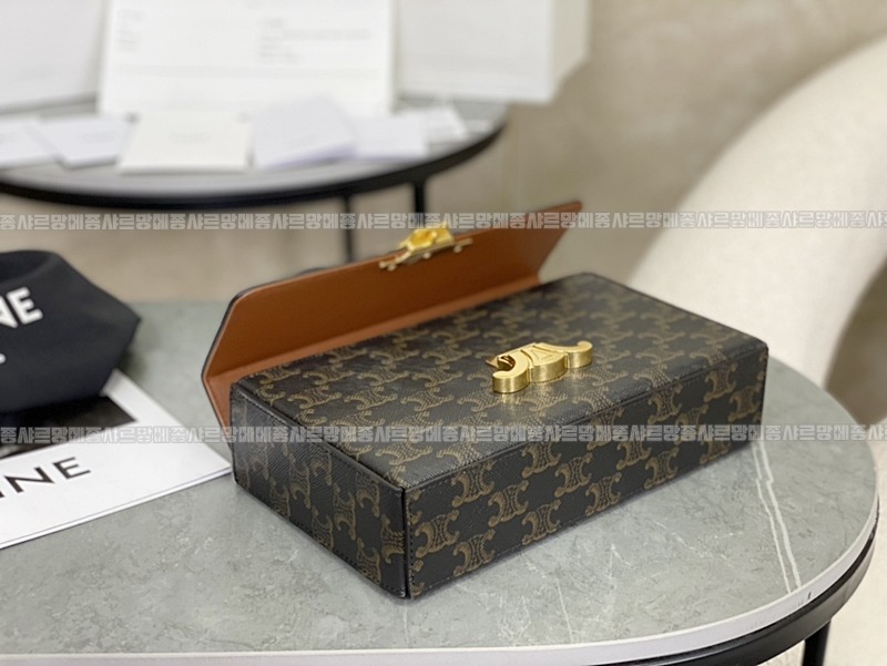 셀린느박스트리오페탑핸들백 20260308-160927-006루.jpg