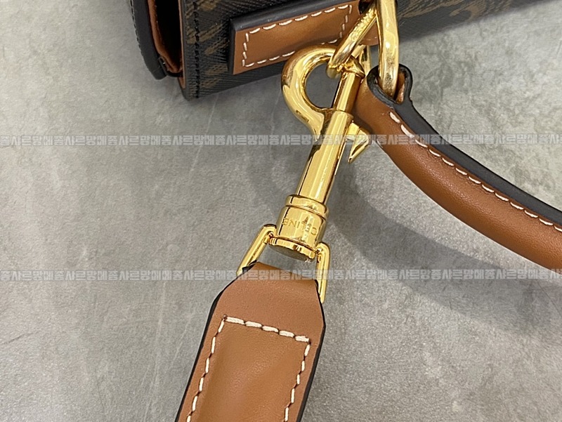 셀린느박스트리오페탑핸들백 20260308-160928-011루.jpg