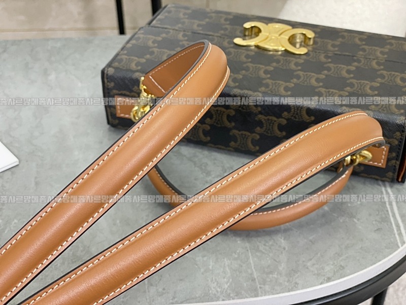 셀린느박스트리오페탑핸들백 20260308-160928-014루.jpg