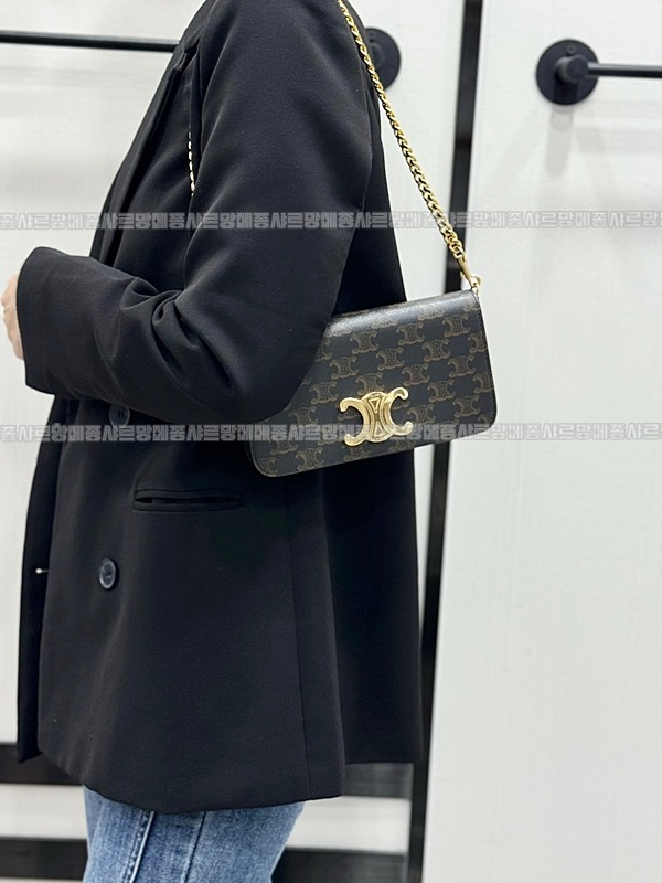 셀린느트리웅프캔버스멀티포세트 20260308-163115-021루.jpg