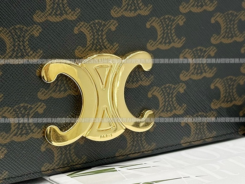 셀린느트리웅프캔버스멀티포세트 20260308-163113-010루.jpg