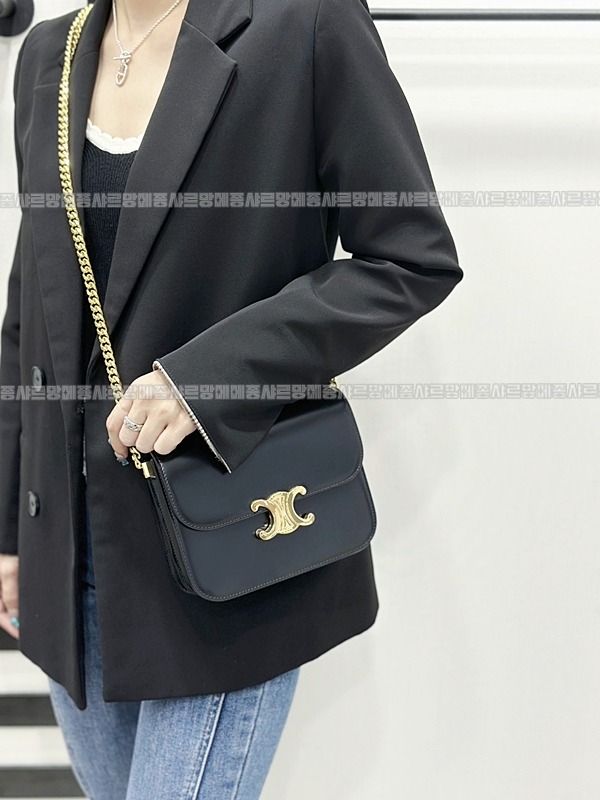 셀린느클래식트리옹프미디움체인백 20260308-164001-017루.jpg