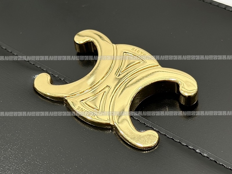 셀린느클래식트리옹프미디움체인백 20260308-164000-010루.jpg