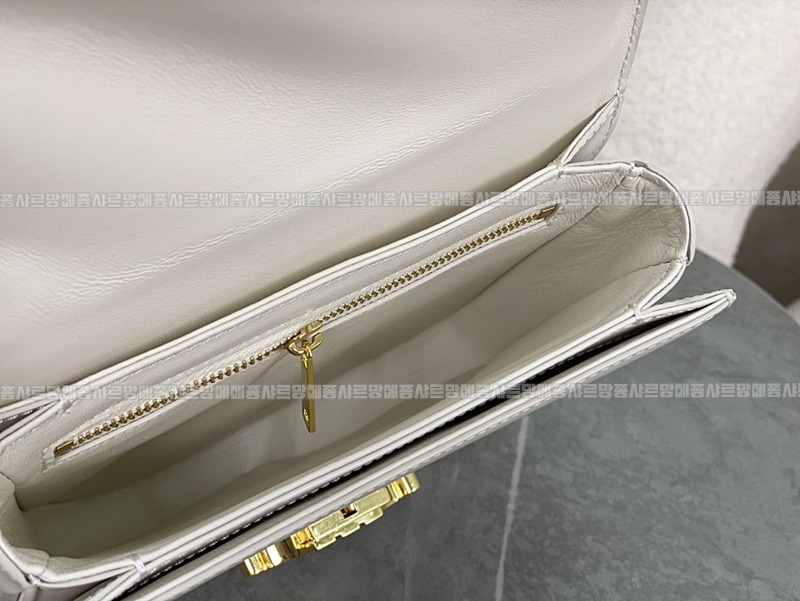 셀린느클레아베사체틴체인숄더백 20260308-165517-007루.jpg