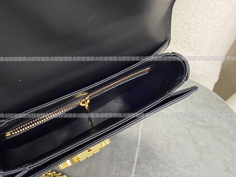 셀린느클레아베사체틴체인숄더백 20260308-170048-007루.jpg