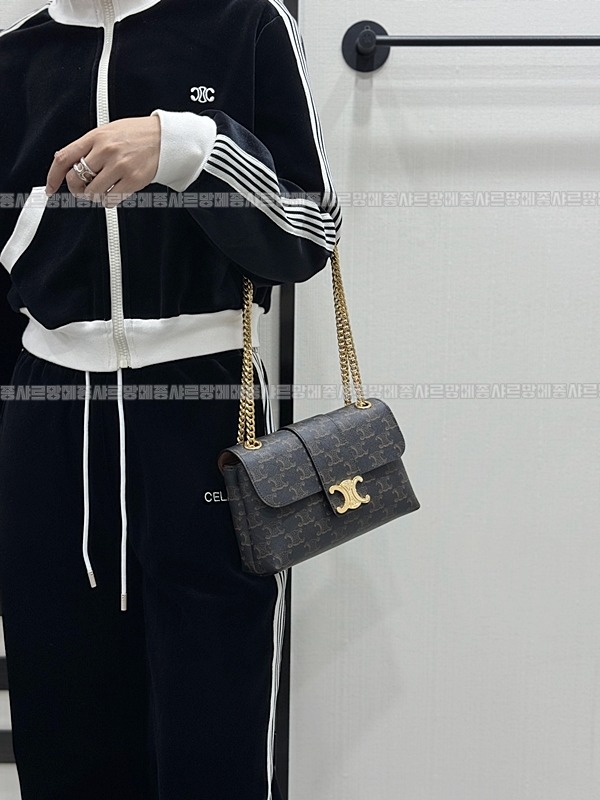 셀린빅투아르백트리옹프스몰 20260309-104349-019루.jpg