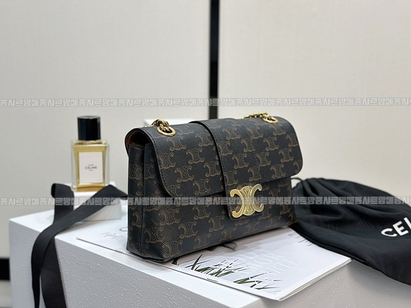 셀린빅투아르백트리옹프스몰 20260309-104347-002루.jpg