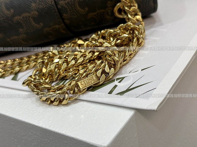 셀린빅투아르백트리옹프스몰 20260309-104348-012루.jpg