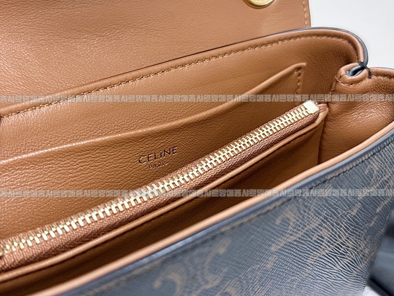 셀린빅투아르백트리옹프스몰 20260309-104349-016루.jpg