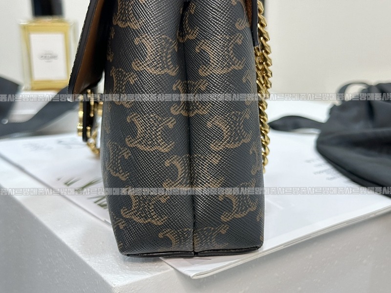 셀린빅투아르백트리옹프스몰 20260309-104349-014루.jpg