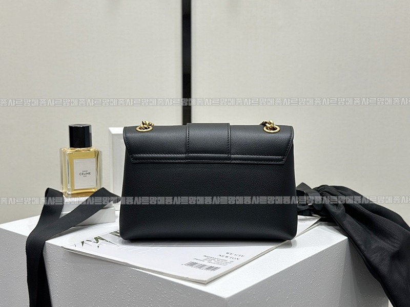 셀린빅투아르백스몰 20260309-105249-004루.jpg