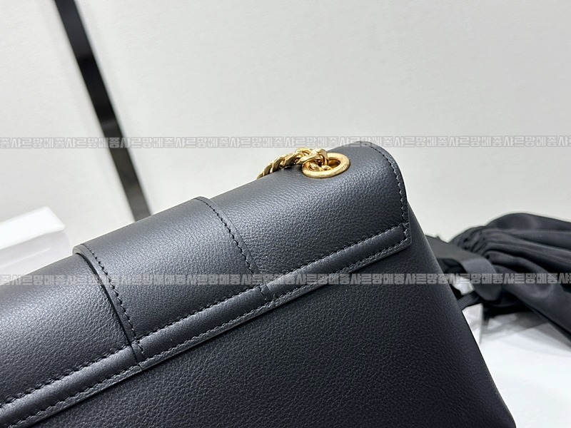 셀린빅투아르백스몰 20260309-105249-007루.jpg