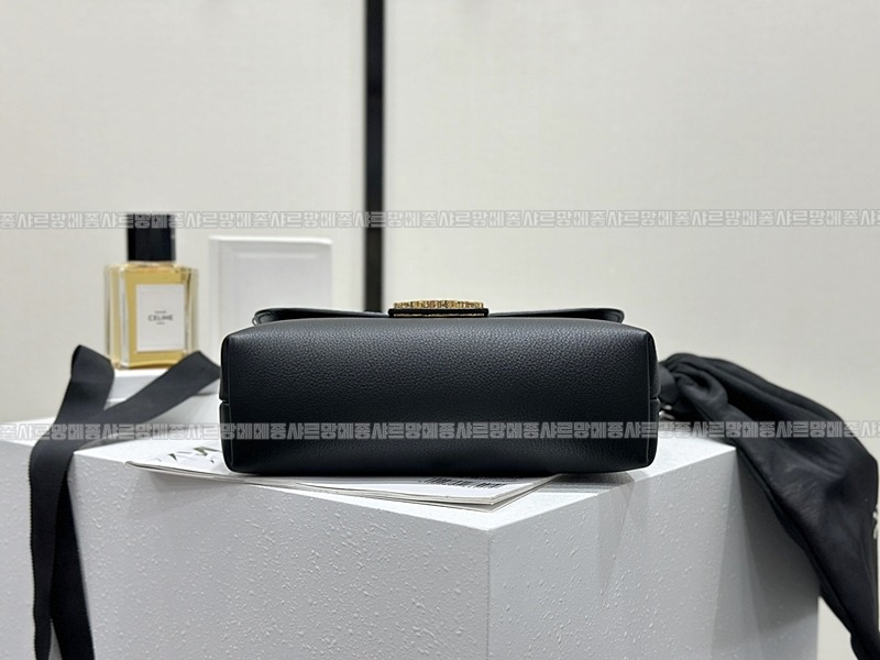 셀린빅투아르백스몰 20260309-105249-009루.jpg