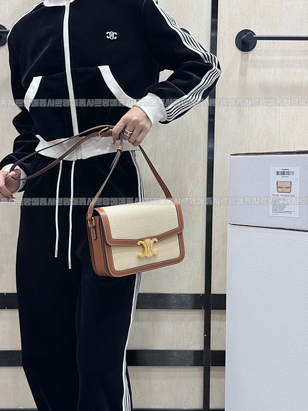 셀린느틴트리옹프숄더백스몰  20260309-152018-019루.jpg