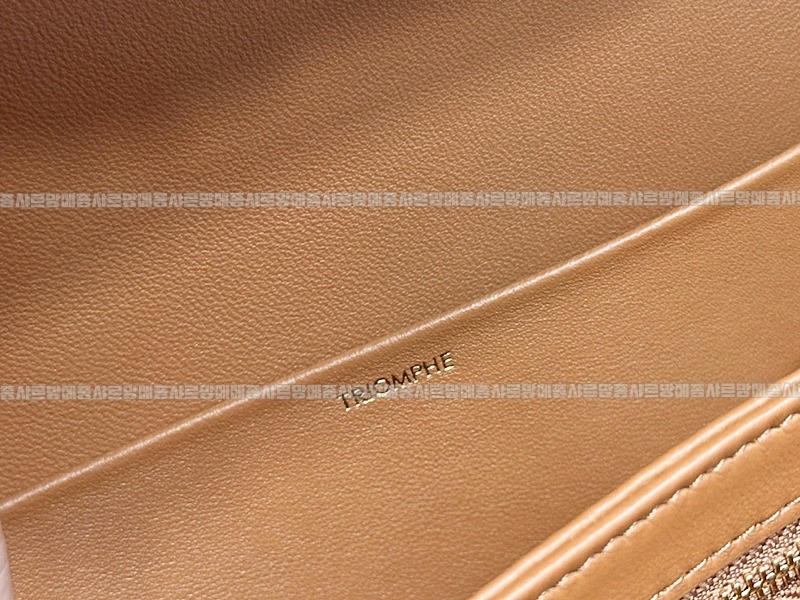 셀린느틴트리옹프숄더백스몰  20260309-152016-008루.jpg