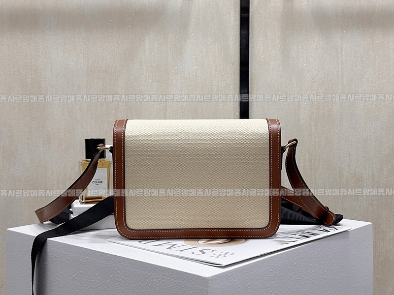 셀린느틴트리옹프숄더백스몰  20260309-152015-002루.jpg