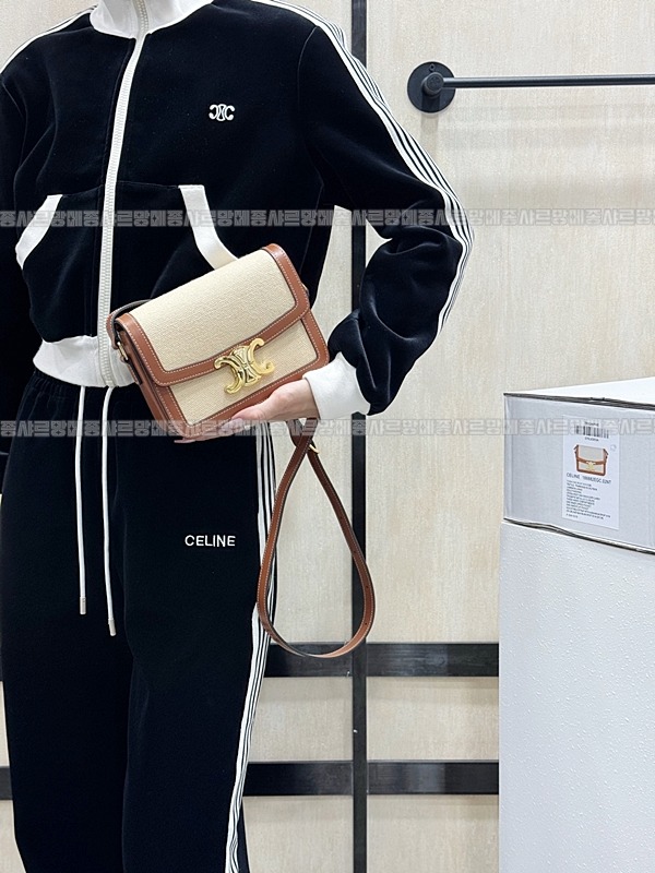 셀린느틴트리옹프숄더백  20260309-151452-019루.jpg