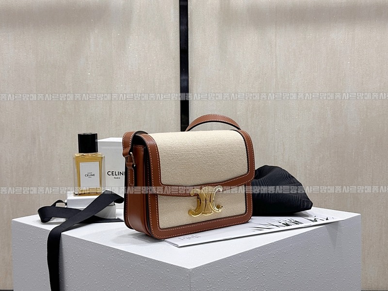 셀린느틴트리옹프숄더백  20260309-151449-002루.jpg