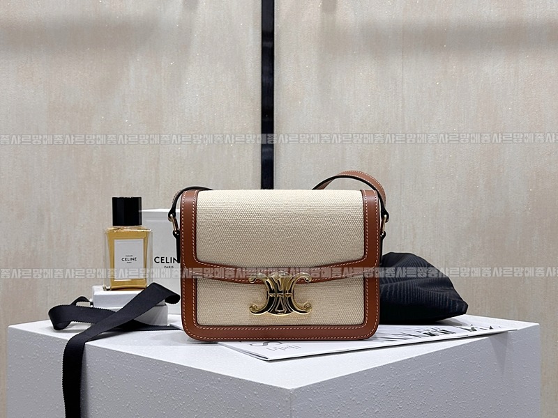 셀린느틴트리옹프숄더백  20260309-151449-001루.jpg