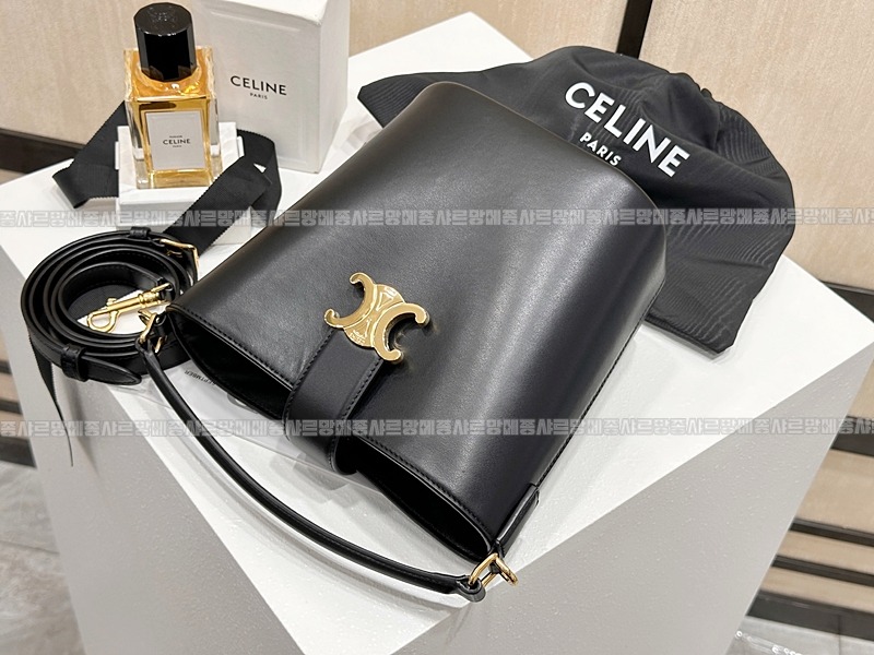 셀린느루이즈버킷숄더백미디움  20260309-154220-008루.jpg